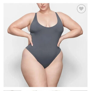 *Final Price* SKIMS gunmetal NWT 2X Swimsuit Plus Size Swimwear Designer